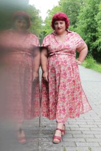 Schnittmuster-Kleid-Maxikleid-V-Ausschnitt-Kragen-Erbsuende-Lago-36