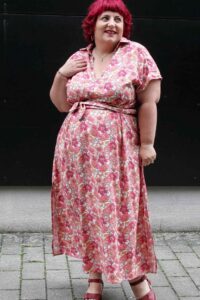 Schnittmuster-Kleid-Maxikleid-V-Ausschnitt-Kragen-Erbsuende-Lago-41