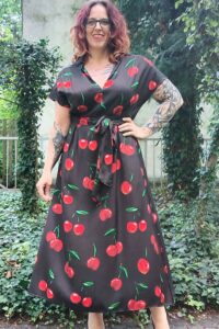 Schnittmuster-Kleid-Maxikleid-V-Ausschnitt-Kragen-Erbsuende-Lago-50