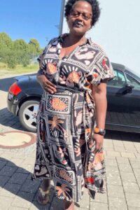 Schnittmuster-Kleid-Maxikleid-V-Ausschnitt-Kragen-Erbsuende-Lago-64