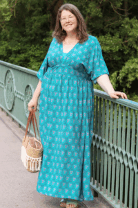 erbsuende-Schnittmuster-Maxikleid-V-Ausschnitt-Kleid-Duna-09