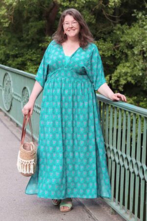 Schnittmuster Maxikleid mit tiefem V-Ausschnitt DUNA (32-60)