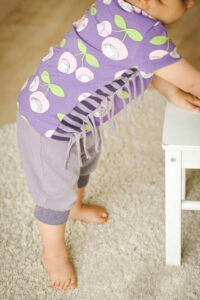 Schittmuster-Kinder-Baby-T-Shirt-Oberteil-Fransen-Camisa-erbsuende-22