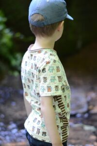 Schittmuster-Kinder-Baby-T-Shirt-Oberteil-Fransen-Camisa-erbsuende-26