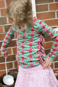 Schittmuster-Kinder-Baby-T-Shirt-Oberteil-Fransen-Camisa-erbsuende-28
