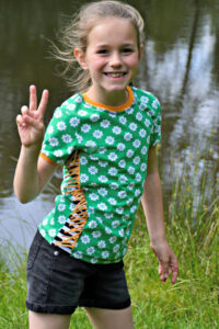 Schittmuster-Kinder-Baby-T-Shirt-Oberteil-Fransen-Camisa-erbsuende-32