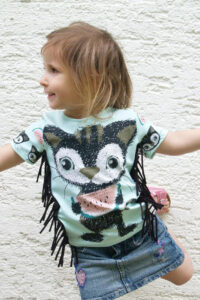 Schittmuster-Kinder-Baby-T-Shirt-Oberteil-Fransen-Camisa-erbsuende-33