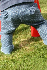 Schnittmuster-Baby-Kinder-Hose-Chino-Pipapo-erbsuende-16