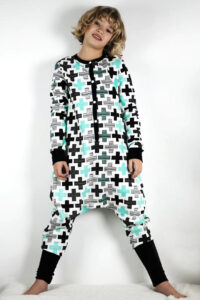 Schnittmuster-Baby-Kinder-Overall-Pyjama-Schlafanzug-Siesta-erbsuende-1