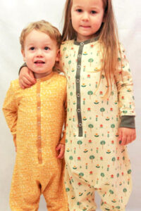 Schnittmuster-Baby-Kinder-Overall-Pyjama-Schlafanzug-Siesta-erbsuende-23
