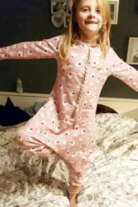 Schnittmuster-Baby-Kinder-Overall-Pyjama-Schlafanzug-Siesta-erbsuende-5
