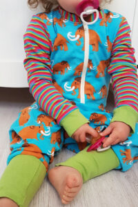 Schnittmuster-Baby-Kinder-Overall-Pyjama-Schlafanzug-Siesta-erbsuende-6
