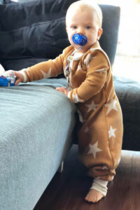 Schnittmuster-Baby-Kinder-Overall-Pyjama-Schlafanzug-Siesta-erbsuende-9